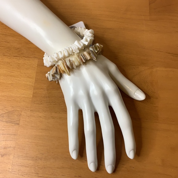 Natural & White Puka Shell Bracelet Set – Stretch Beach Surfer Boho Jewelry - Picture 4 of 5